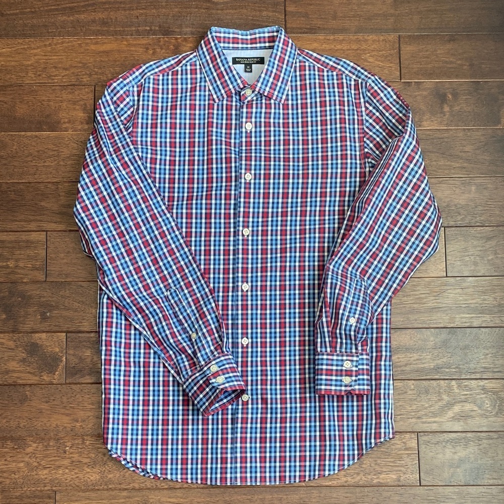 Banana Republic Red and Blue Plaid Long-Sleeve Button-Down Shirt